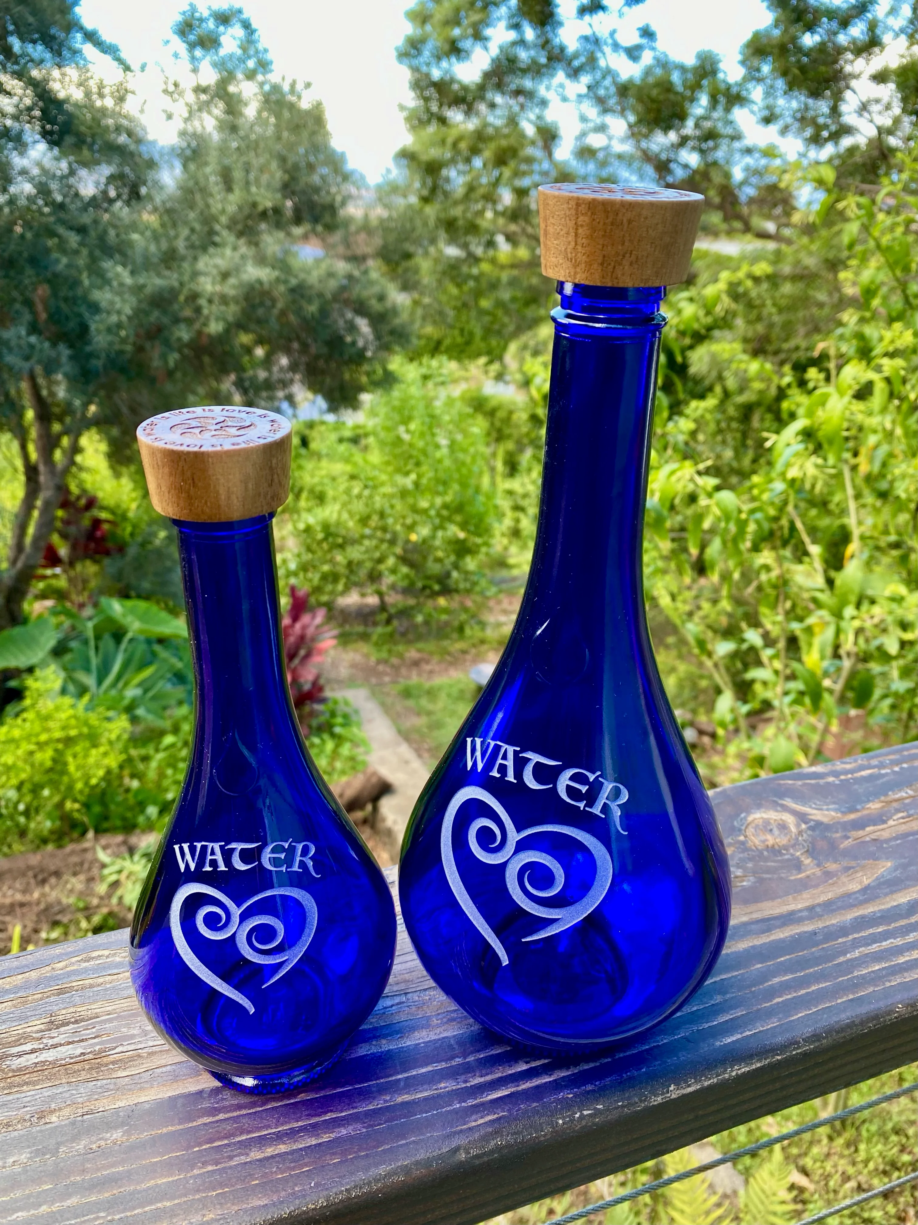 Genie LARGE Sandblasted  Water Drops 750ml/25 oz - Image 11